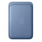 Apple - Peňaženka FineWoven s MagSafe pre iPhone, wildflower blue